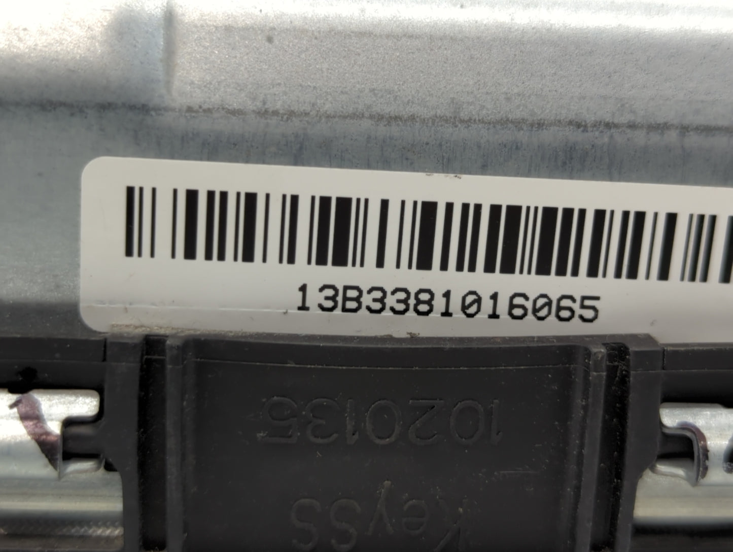 2012-2016 Bmw 328i Air Bag Passenger Right Knee OEM P/N:1020135 1024565 Fits OEM Used Auto Parts - Oemusedautoparts1.com