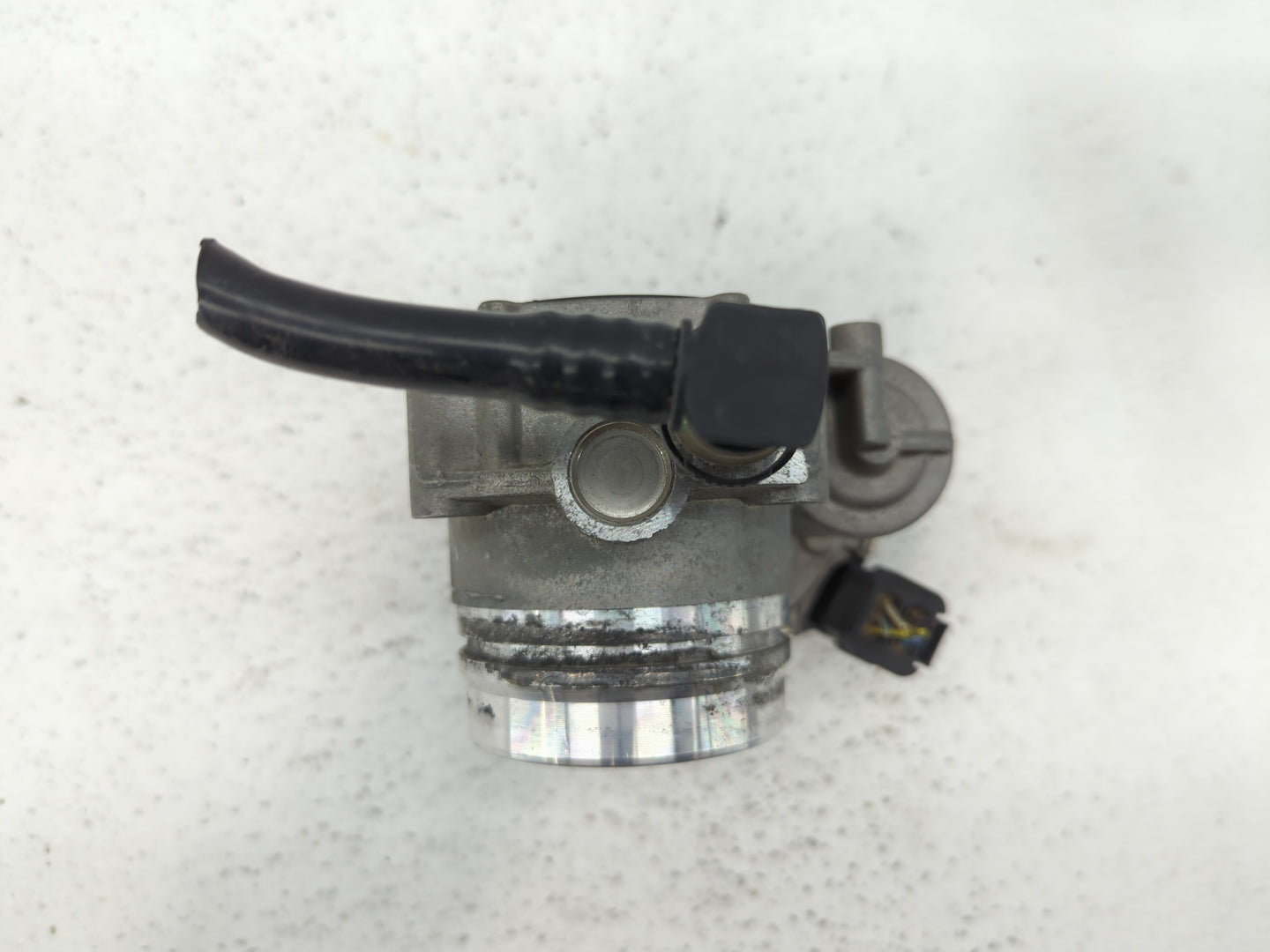 2012-2016 Bmw 328i Throttle Body P/N:1354 7588625-03 1354 7588625 Fits Fits 2012 2013 2014 2015 2016 2017 2018 OEM Used Auto
