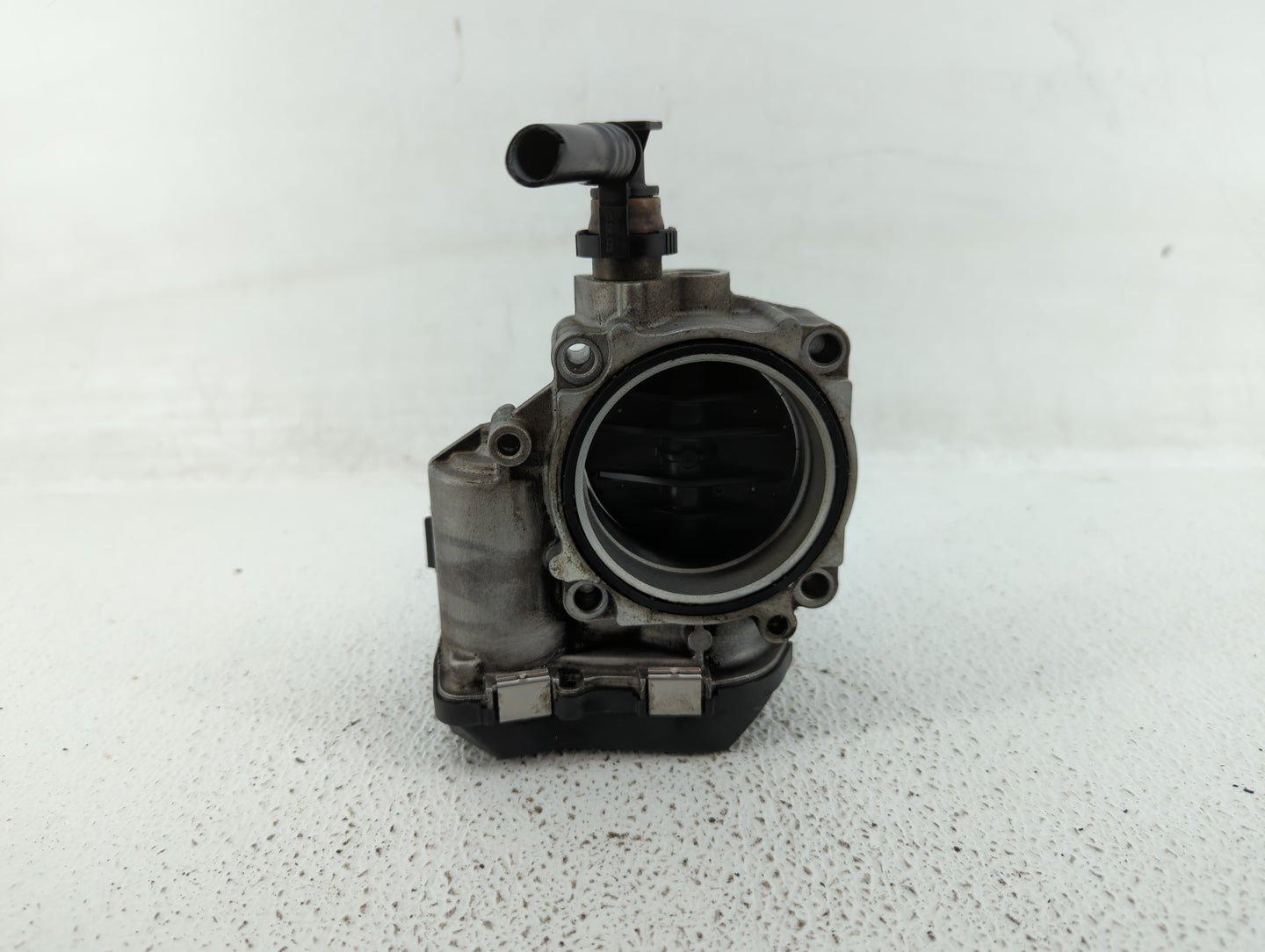 2012-2016 Bmw 328i Throttle Body P/N:1354 7588625-02 1354 7588625-03, 1354 7588625 Fits Fits 2012 2013 2014 2015 2016 2017 2