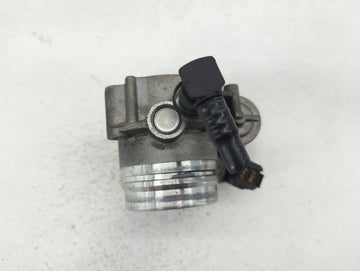 2012-2016 Bmw 328i Throttle Body P/N:1354 7588625-02 1354 7588625-04, 1354 7588625-03 Fits Fits 2012 2013 2014 2015 2016 2017 2018 OEM Used Auto Parts