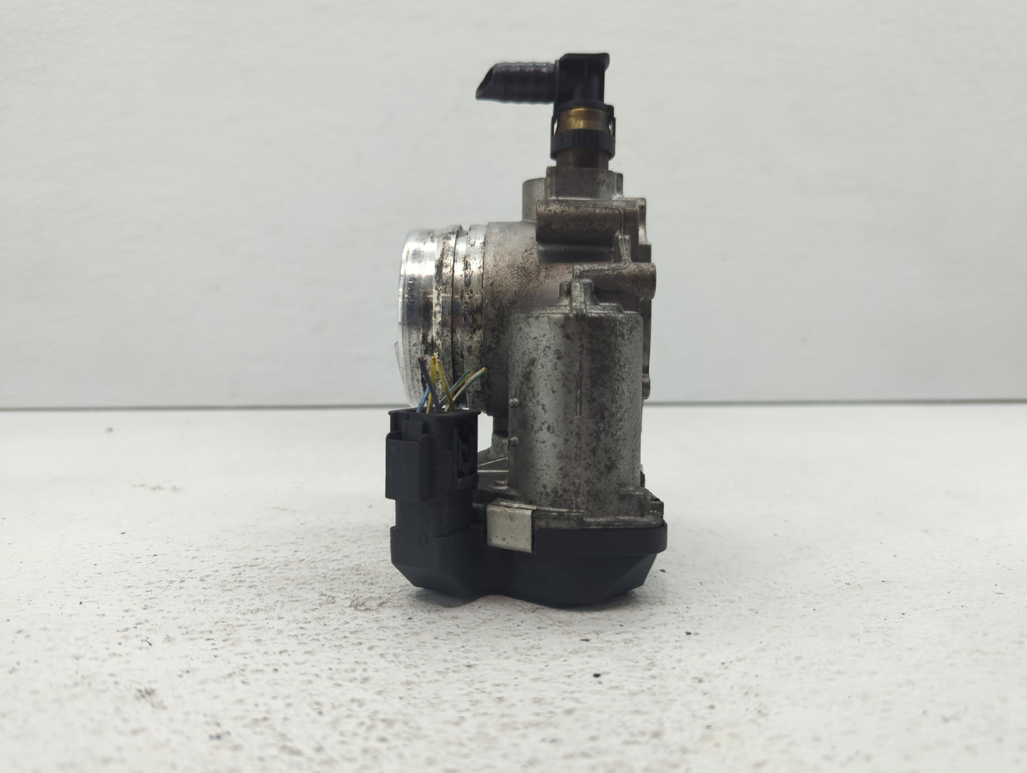 2012-2016 Bmw 328i Throttle Body P/N:154 7588625 02 1354 7588625-04, 1354 7588625-03 Fits Fits 2012 2013 2014 2015 2016 2017