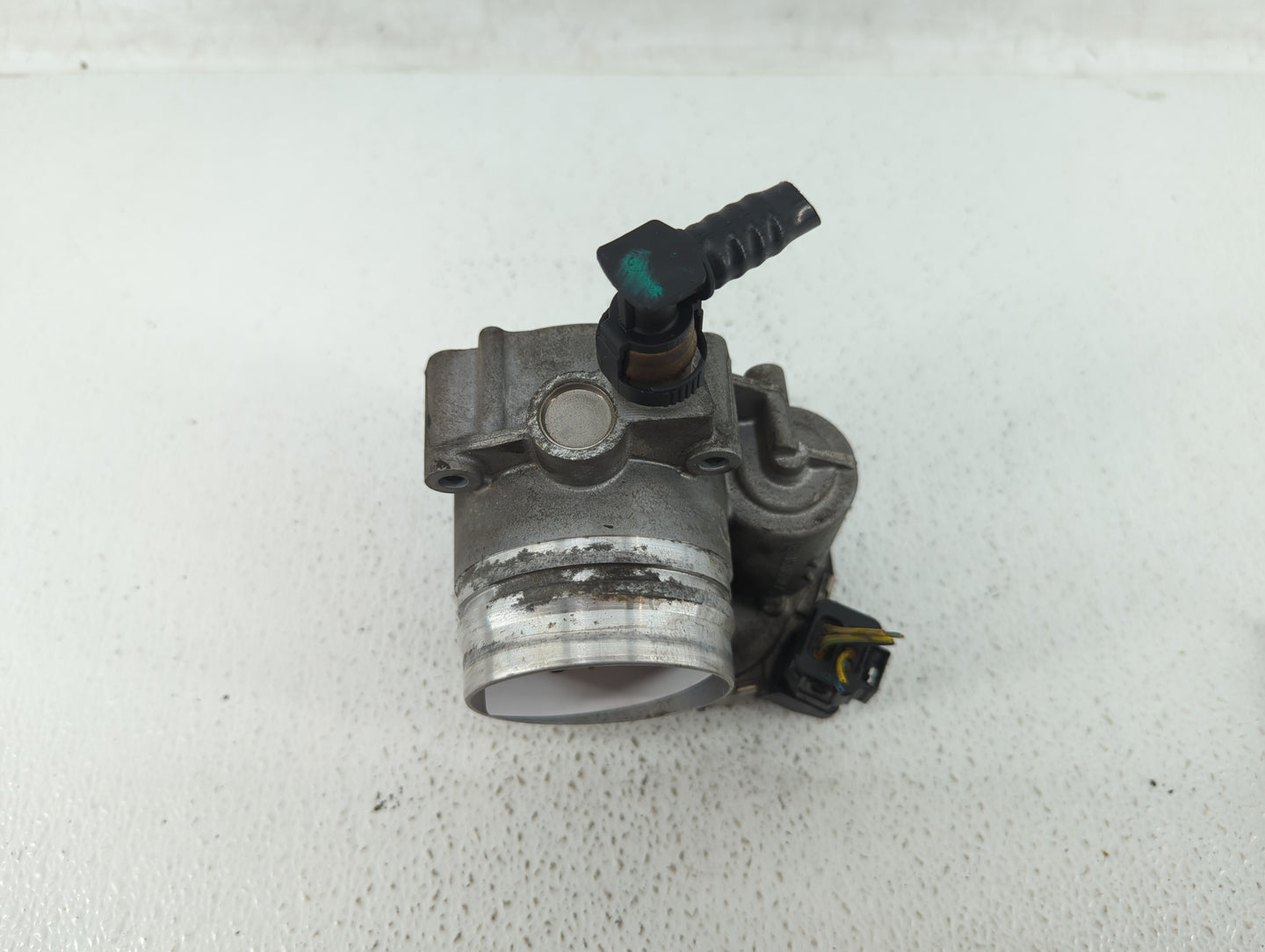 2012-2016 Bmw 328i Throttle Body P/N:1354 7588625-02 1354 7588625-04, 1354 7588625-03 Fits Fits 2012 2013 2014 2015 2016 201
