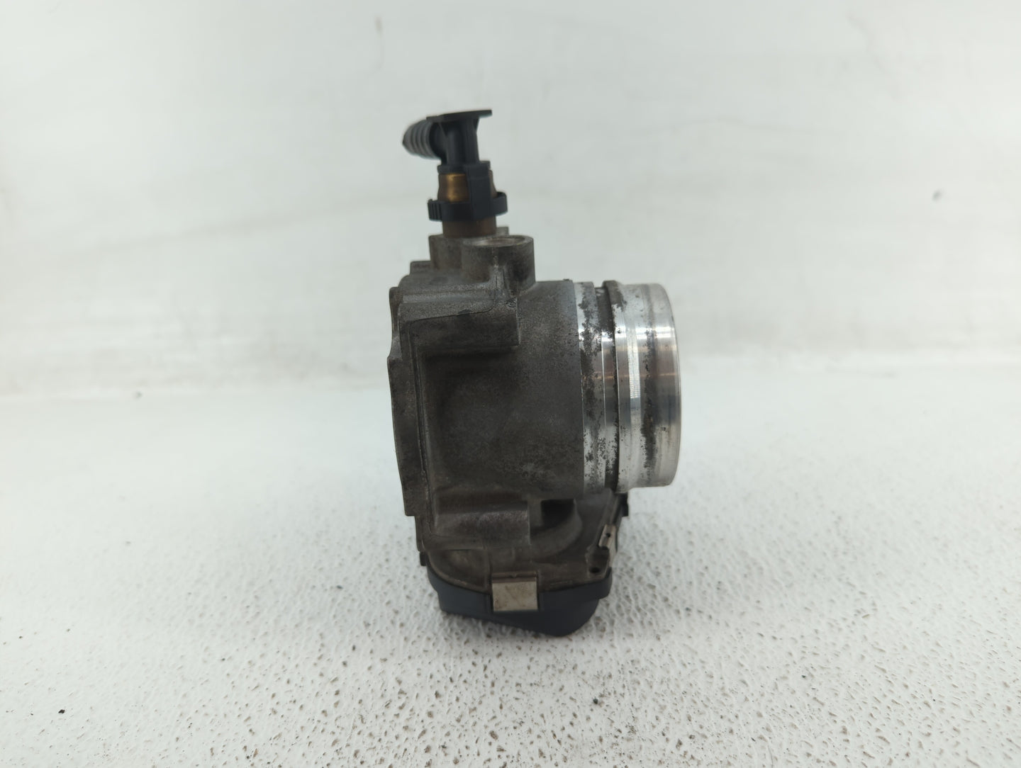 2012-2016 Bmw 328i Throttle Body P/N:1354 7588625-02 1354 7588625-04, 1354 7588625-03 Fits Fits 2012 2013 2014 2015 2016 201