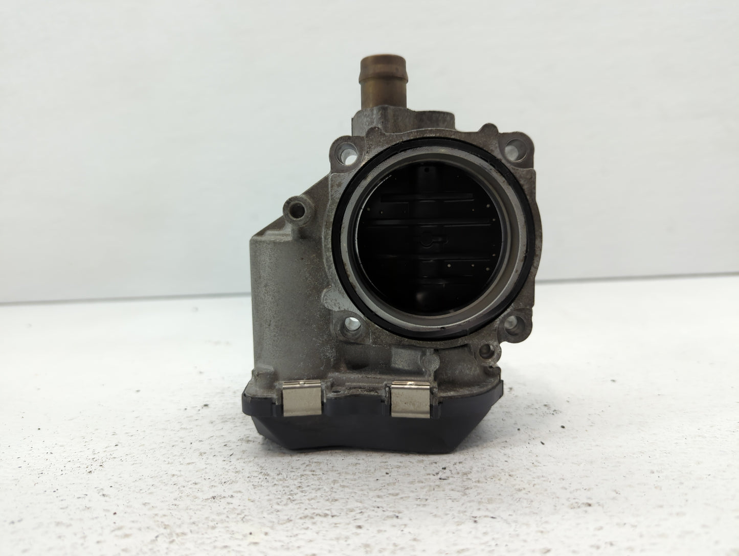 2012-2016 Bmw 328i Throttle Body P/N:1354 7588625-02 1354 7588625-04, 1354 7588625-03 Fits Fits 2012 2013 2014 2015 2016 201