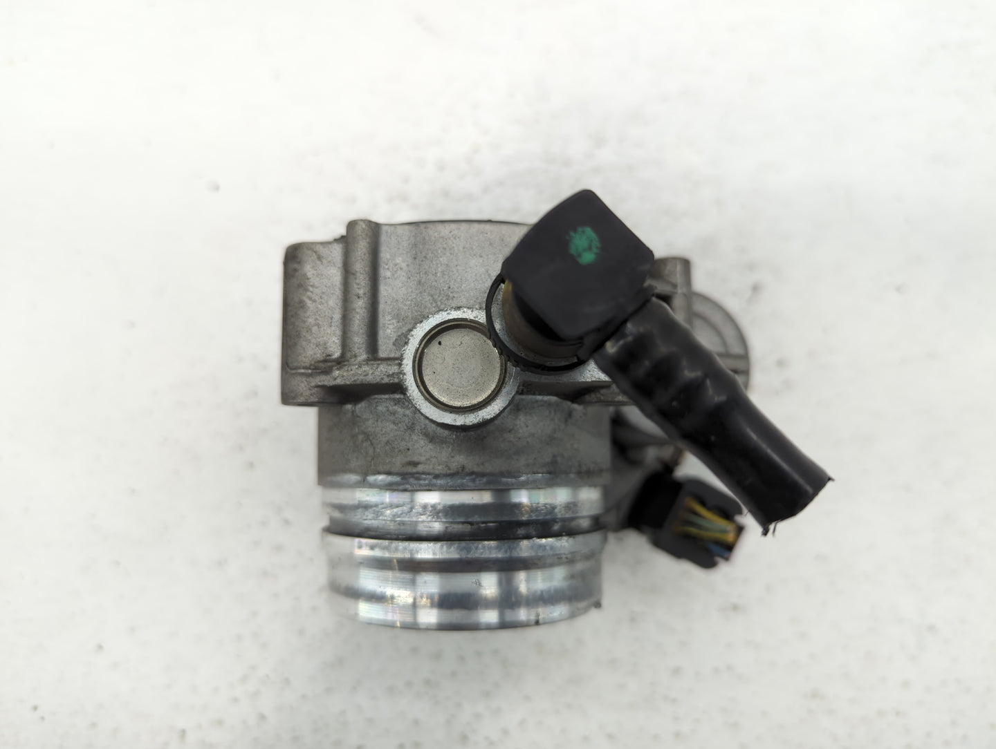 2012-2016 Bmw 328i Throttle Body P/N:1354 7588625-02 1354 7588625-04, 1354 7588625-03 Fits Fits 2012 2013 2014 2015 2016 201