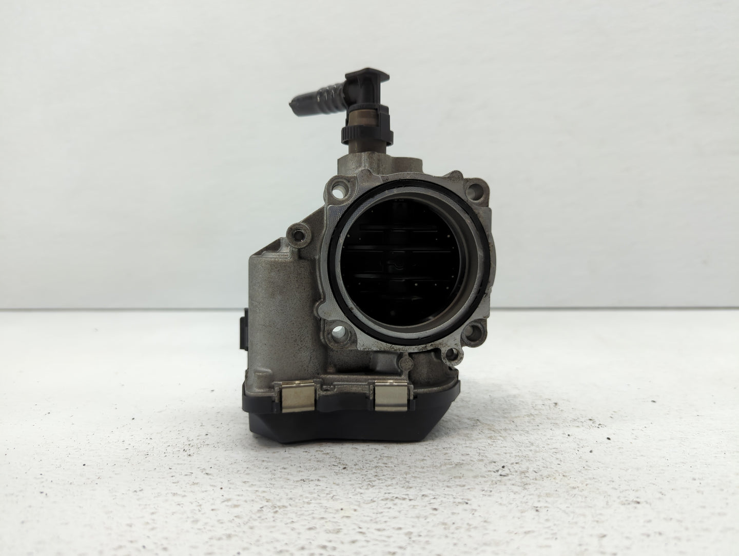 2012-2016 Bmw 328i Throttle Body P/N:1354 7588625-02 1354 7588625-04, 1354 7588625-03 Fits Fits 2012 2013 2014 2015 2016 201