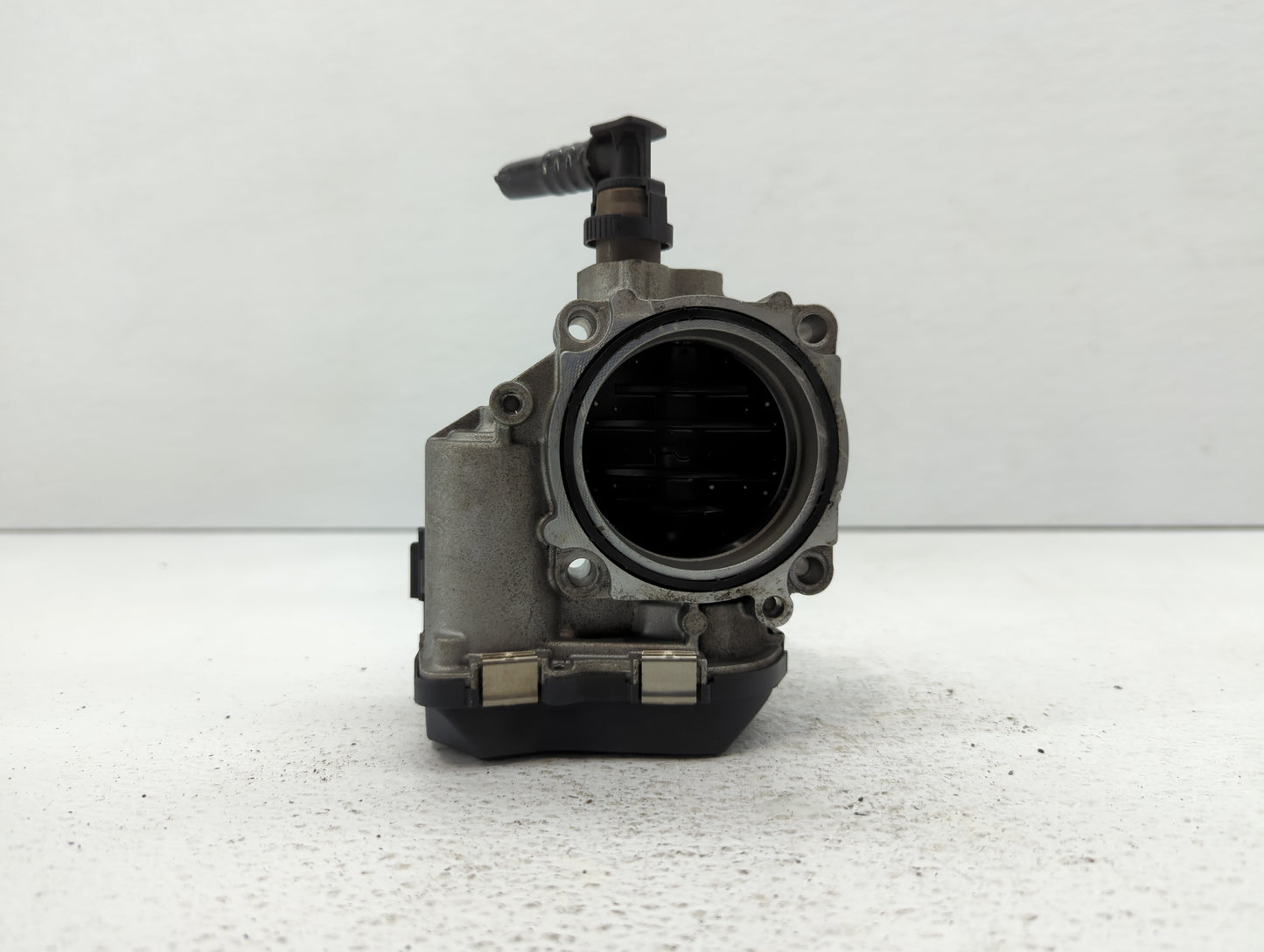 2012-2016 Bmw 328i Throttle Body P/N:1354 7588625-02 1354 7588625-04, 1354 7588625-03 Fits Fits 2012 2013 2014 2015 2016 201