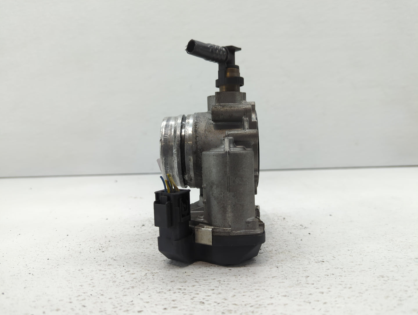 2012-2016 Bmw 328i Throttle Body P/N:1354 7588625-02 1354 7588625-04, 1354 7588625-03 Fits Fits 2012 2013 2014 2015 2016 201