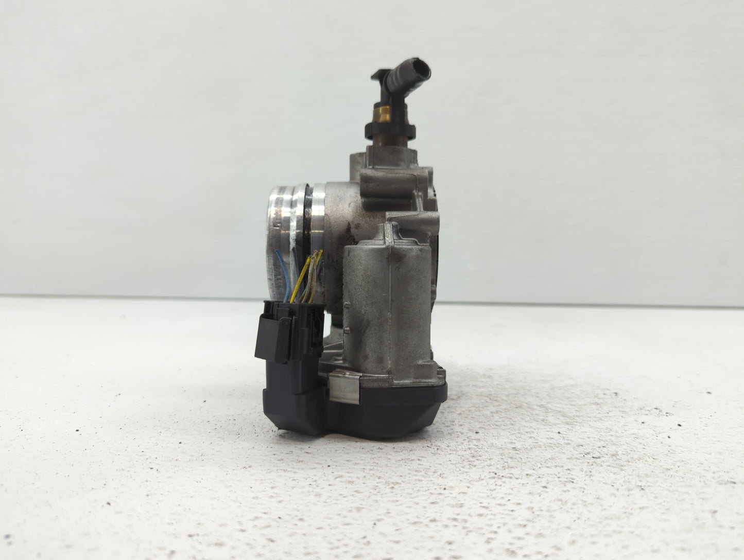 2012-2016 Bmw 328i Throttle Body P/N:1354 7588625-04 1354 7588625-03 Fits Fits 2012 2013 2014 2015 2016 2017 2018 OEM Used A