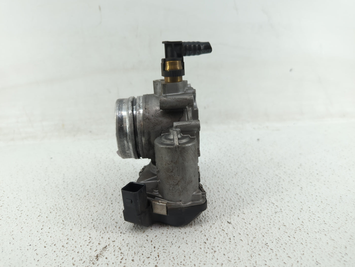 2012-2016 Bmw 328i Throttle Body P/N:1354 7588625-02 1354 7588625-04, 1354 7588625-03 Fits Fits 2012 2013 2014 2015 2016 201