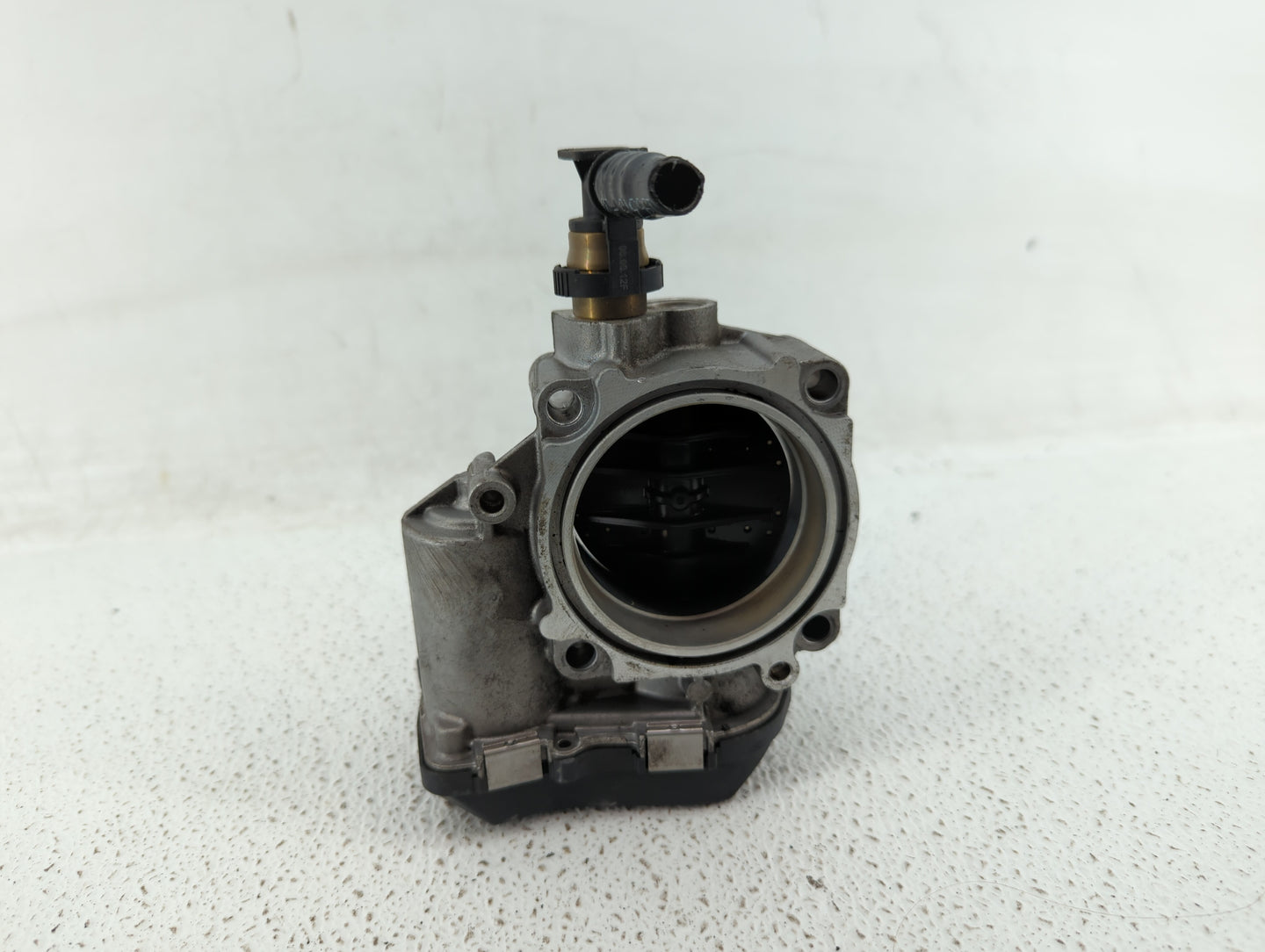 2012-2016 Bmw 328i Throttle Body P/N:1354 7588625-02 1354 7588625-04, 1354 7588625-03 Fits Fits 2012 2013 2014 2015 2016 201