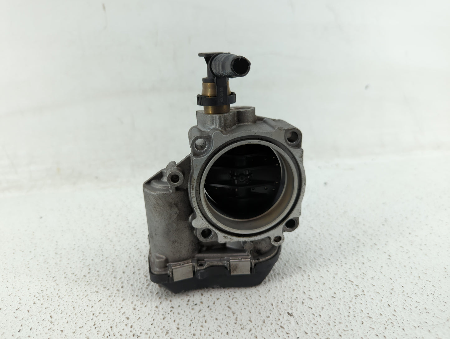 2012-2016 Bmw 328i Throttle Body P/N:1354 7588625-02 1354 7588625-04, 1354 7588625-03 Fits Fits 2012 2013 2014 2015 2016 201