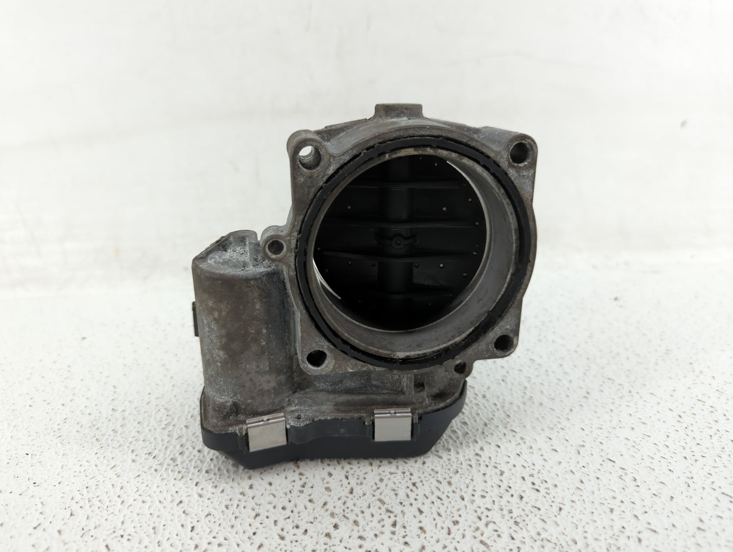 2007-2013 Bmw 328i Throttle Body P/N:1354 7556118-05 1354 7556118-04, 1354 7556118-03 Fits Fits 2007 2008 2009 2010 2011 201