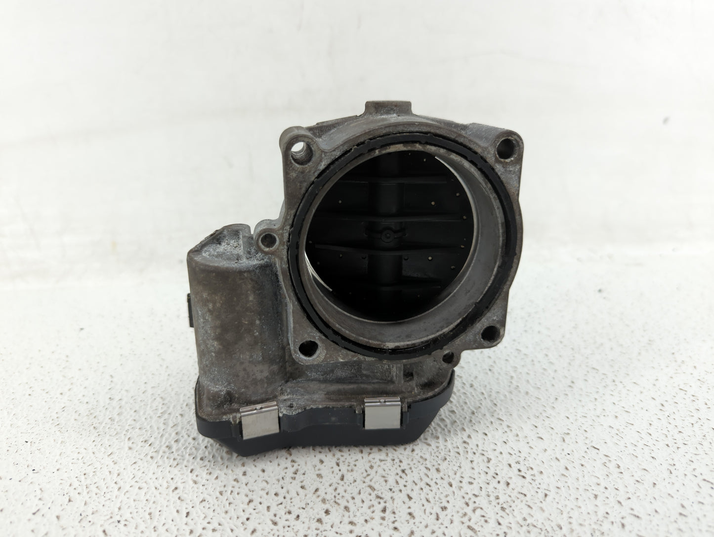 2007-2013 Bmw 328i Throttle Body P/N:1354 7556118-05 1354 7556118-04, 1354 7556118-03 Fits Fits 2007 2008 2009 2010 2011 201