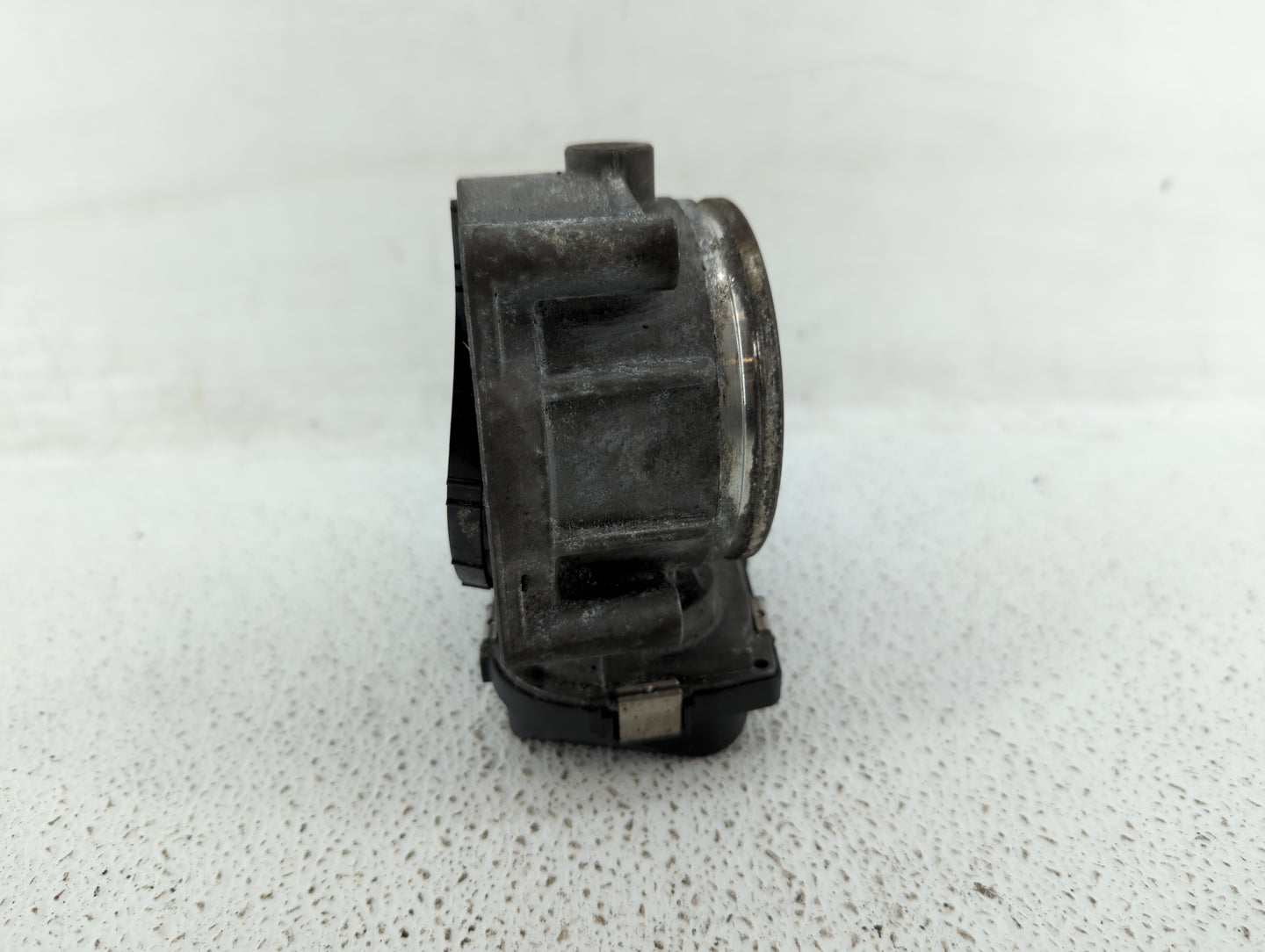 2007-2013 Bmw 328i Throttle Body P/N:1354 7556118-05 1354 7556118-04, 1354 7556118-03 Fits Fits 2007 2008 2009 2010 2011 201