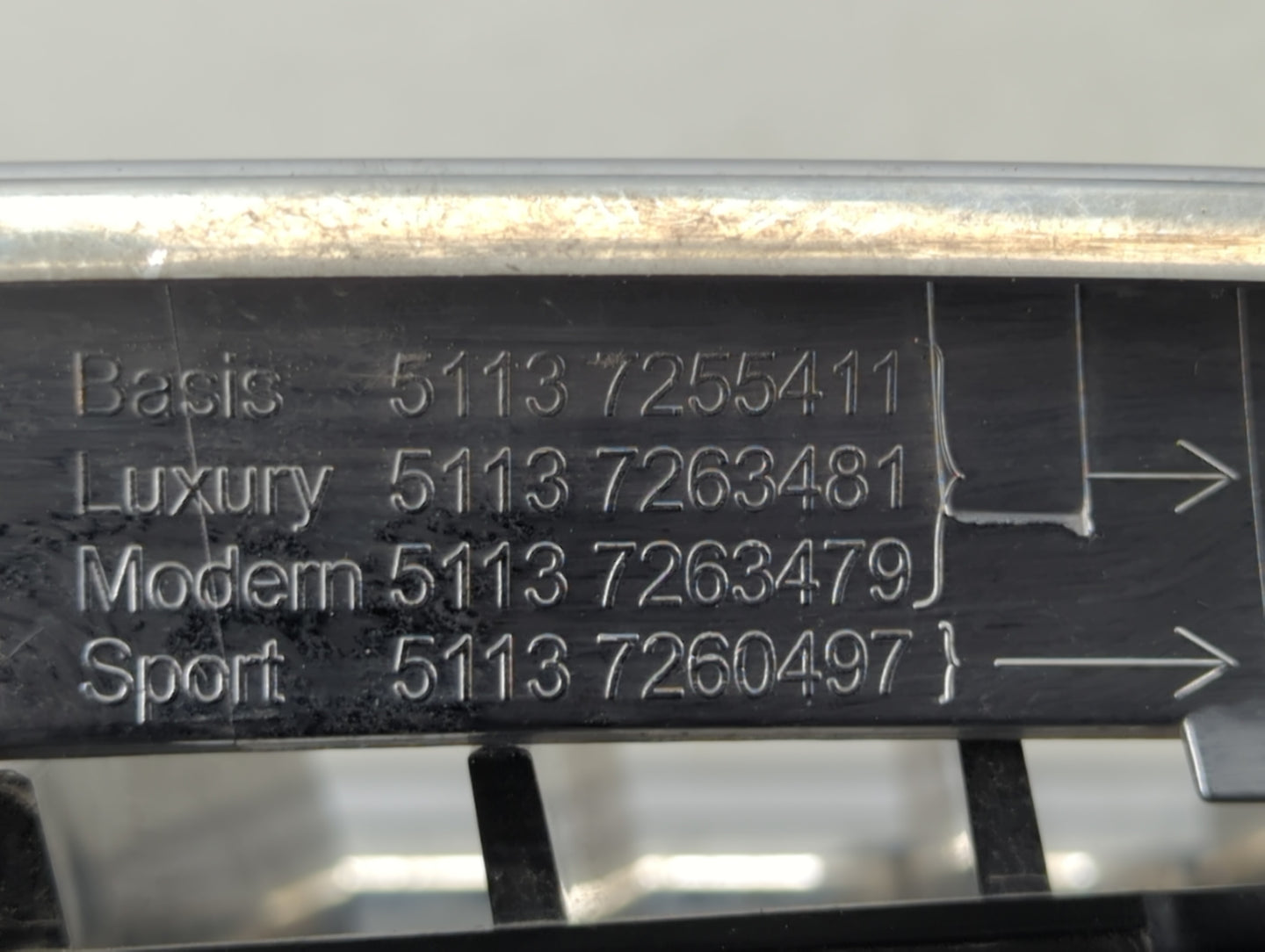 2012-2016 Bmw 328i Front Grille Bumper Not Included - Oemusedautoparts1.com