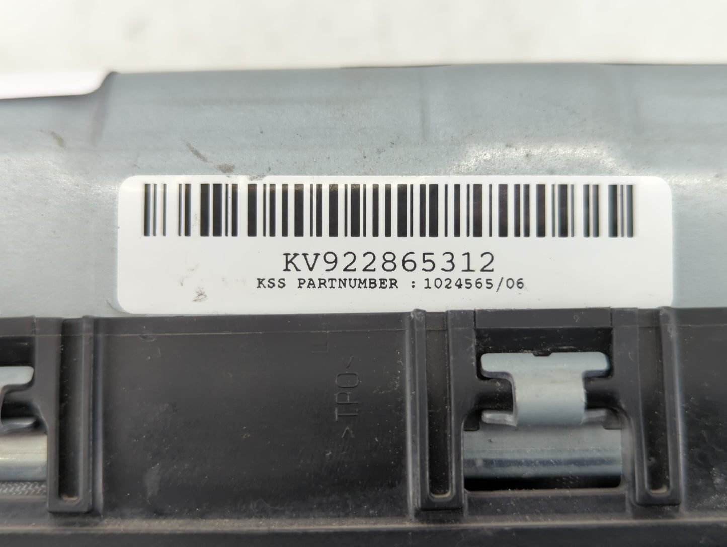 2012-2016 Bmw 328i Air Bag Passenger Right Knee OEM P/N:1020135 1024565 Fits OEM Used Auto Parts - Oemusedautoparts1.com