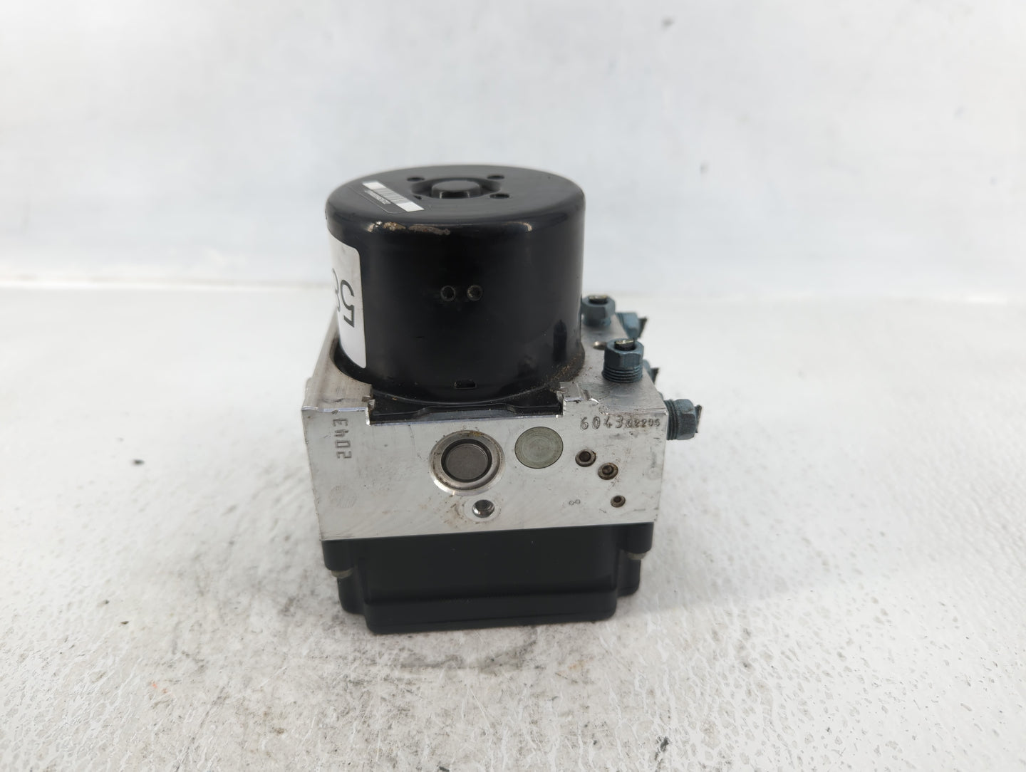 2012-2013 Bmw 328i ABS Pump Control Module Replacement P/N:3451-6860730-02 Fits Fits 2012 2013 OEM Used Auto Parts - Oemused