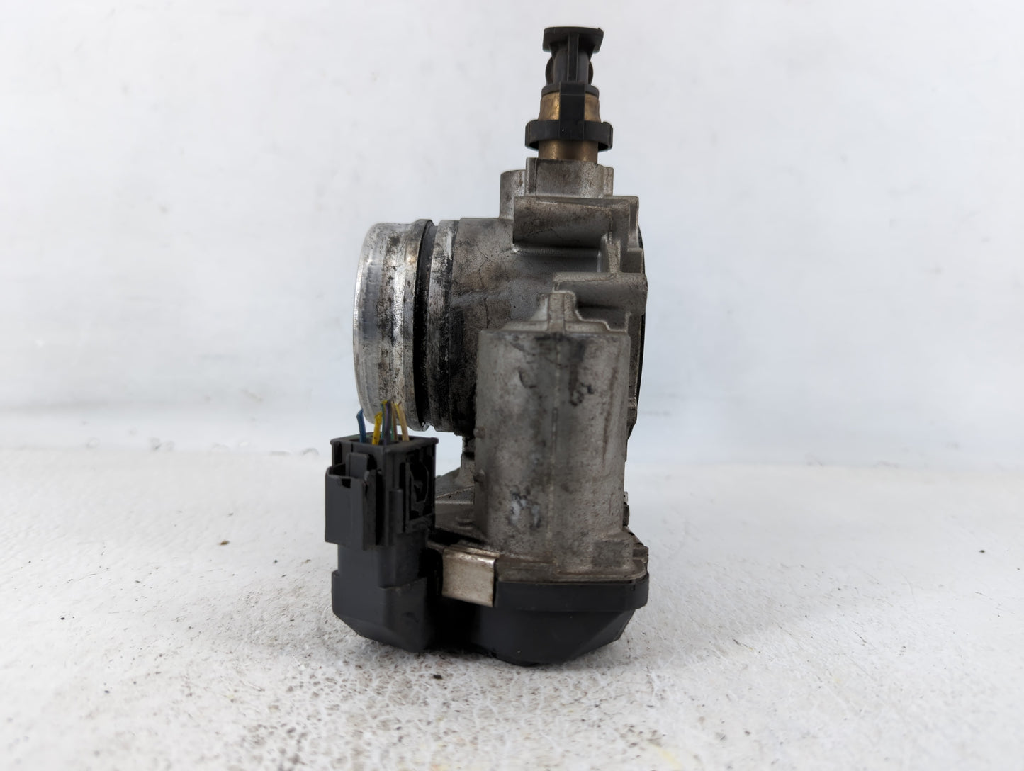 2012-2016 Bmw 328i Throttle Body P/N:1354 7588625-02 Fits Fits 2012 2013 2014 2015 2016 2017 2018 OEM Used Auto Parts - Oemu