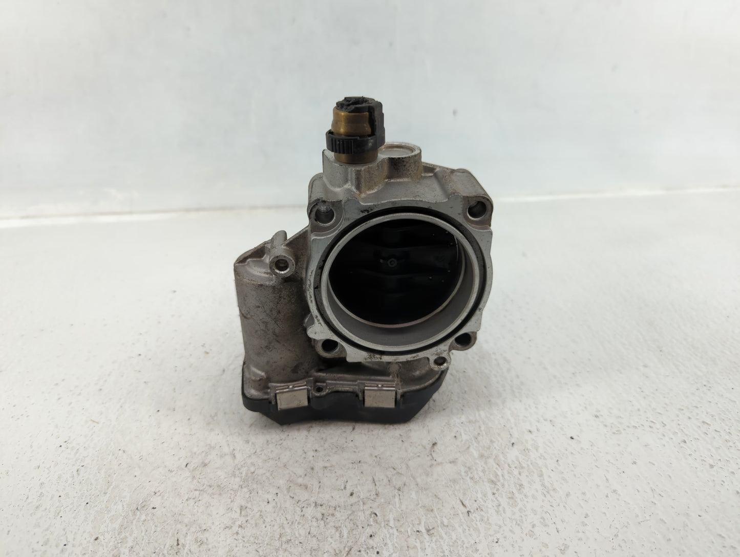 2012-2016 Bmw 328i Throttle Body P/N:1354 75886225-03 Fits Fits 2012 2013 2014 2015 2016 2017 2018 OEM Used Auto Parts - Oem