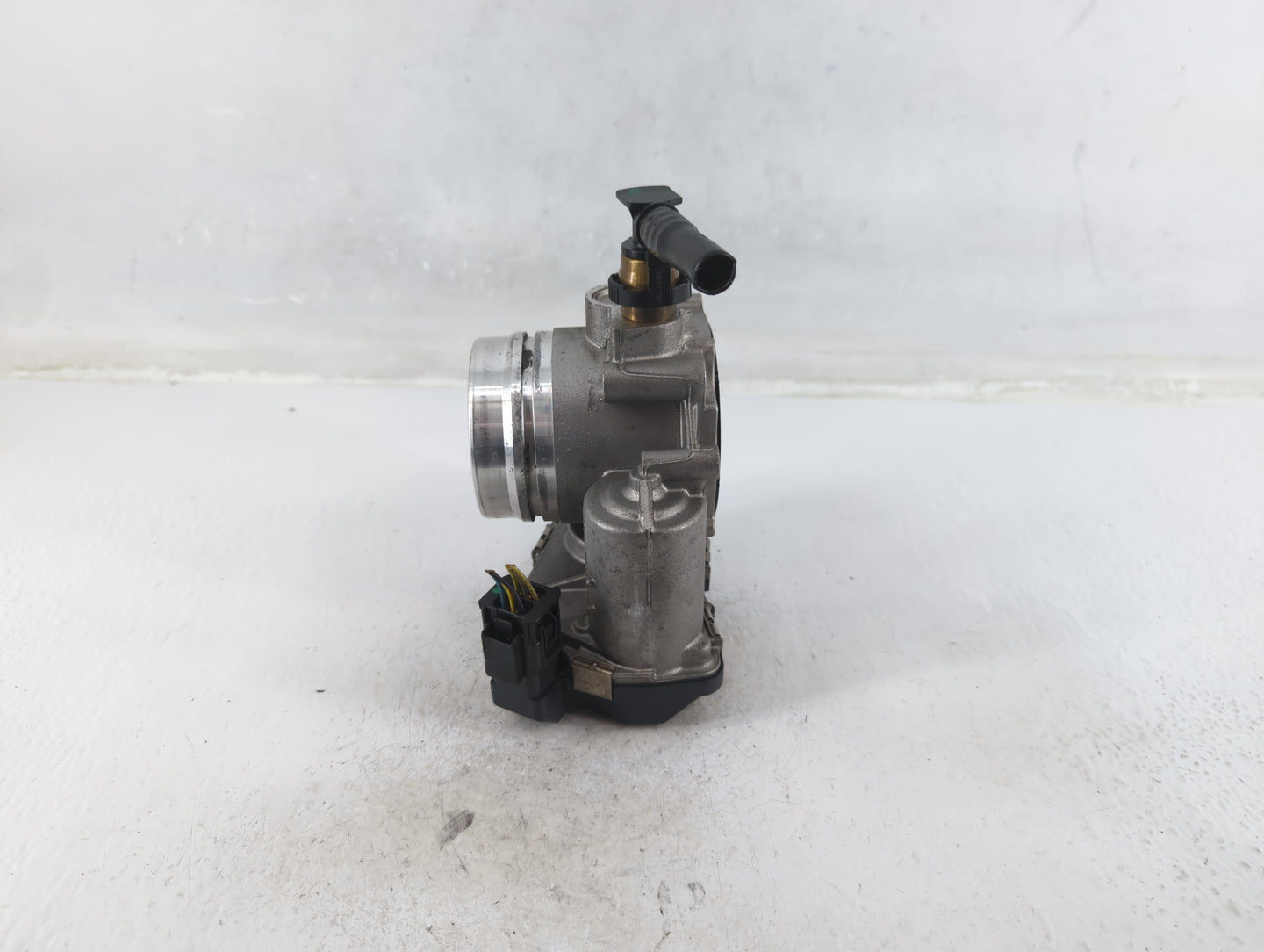 2012-2016 Bmw 328i Throttle Body P/N:A2C53355204 1354 7588625-02 Fits Fits 2012 2013 2014 2015 2016 2017 2018 OEM Used Auto 