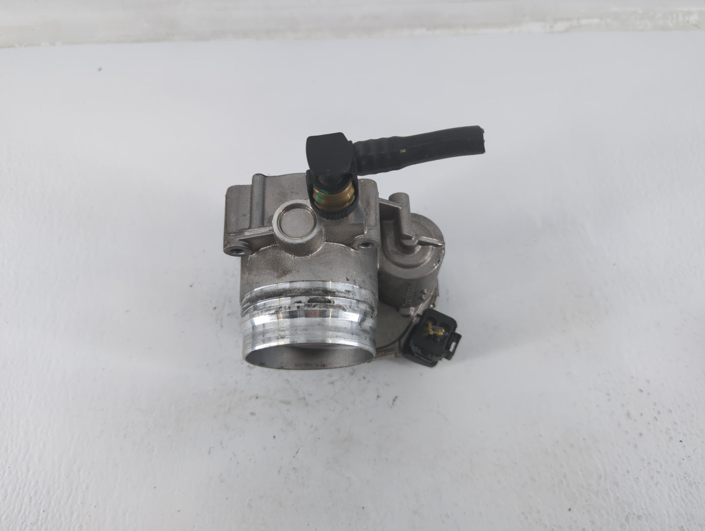 2012-2016 Bmw 328i Throttle Body P/N:A2C53355204 1354 7588625-02 Fits Fits 2012 2013 2014 2015 2016 2017 2018 OEM Used Auto 