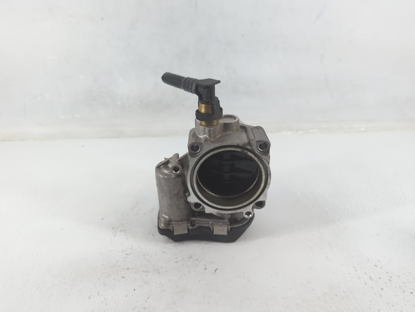 2012-2016 Bmw 328i Throttle Body P/N:A2C53355204 1354 7588625-02 Fits Fits 2012 2013 2014 2015 2016 2017 2018 OEM Used Auto 