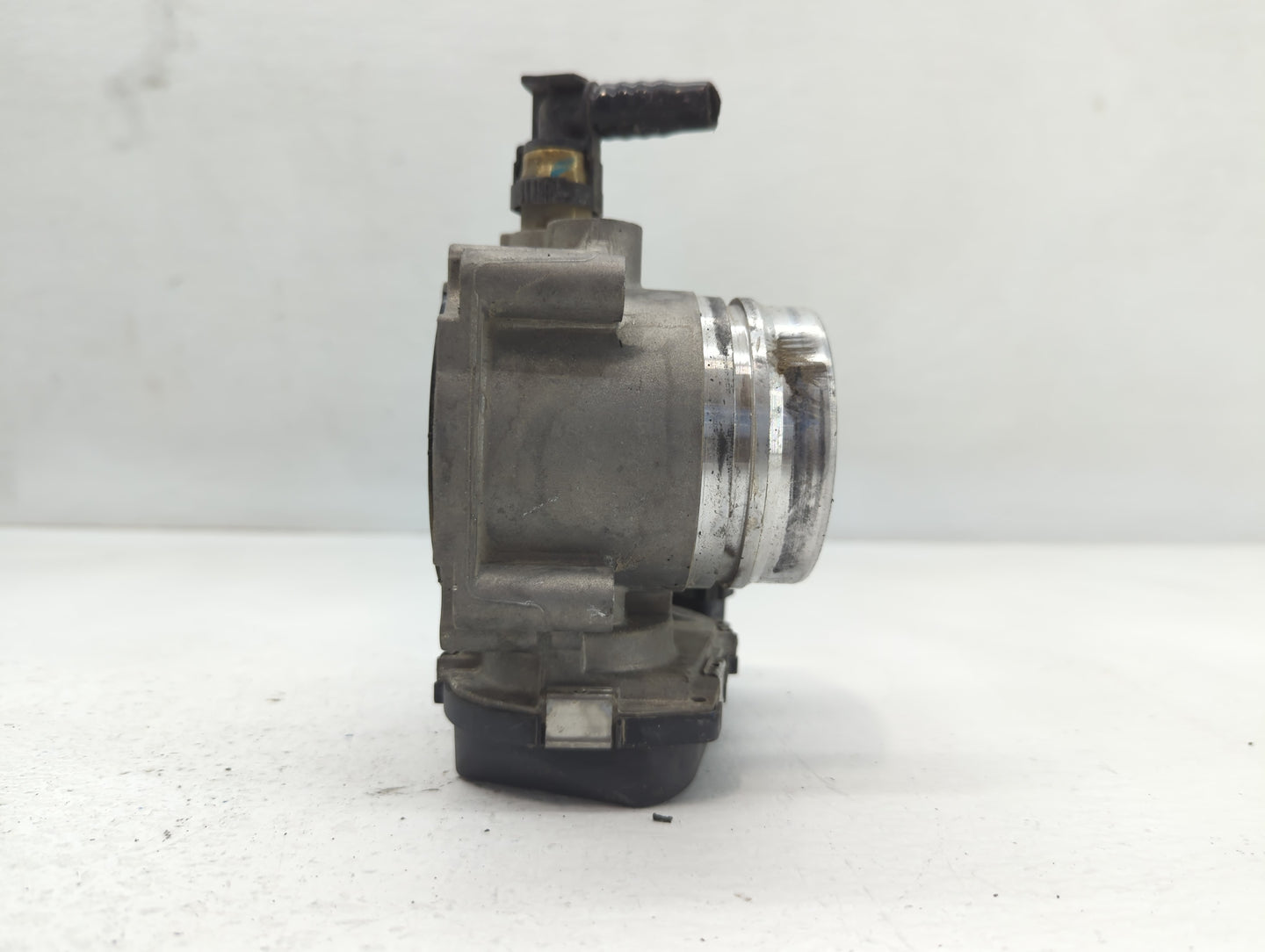 2012-2016 Bmw 328i Throttle Body P/N:1354 7588625-03 Fits Fits 2012 2013 2014 2015 2016 2017 2018 OEM Used Auto Parts - Oemu