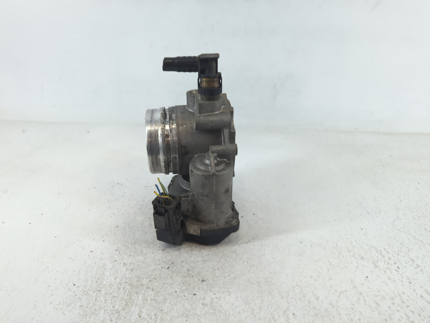 2013 Bmw 328i Throttle Body P/N:1354 7588625-02 A2C53355204 Fits OEM Used Auto Parts - Oemusedautoparts1.com
