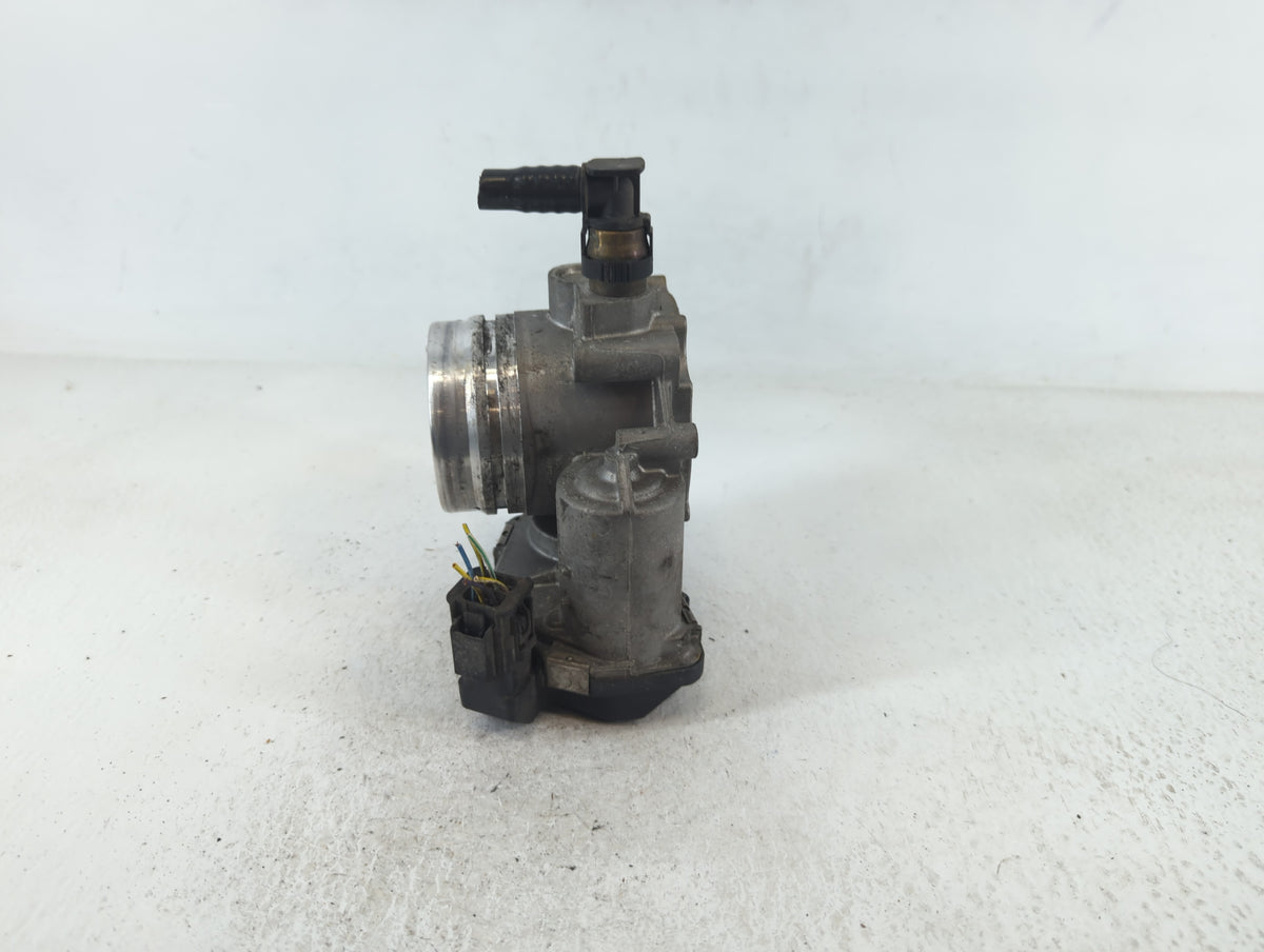 2013 Bmw 328i Throttle Body P/N:1354 7588625-02 A2C53355204 Fits Fits 2014 2015 2016 2017 2018 2019 2020 2021 2022 OEM Used 