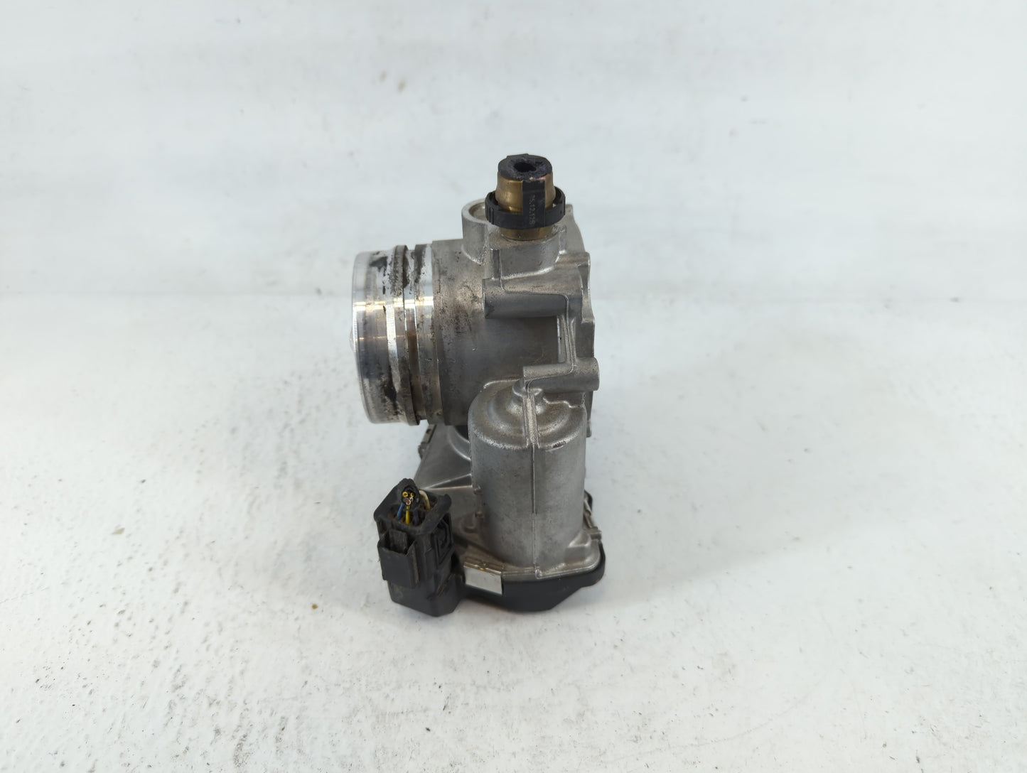 2012-2016 Bmw 328i Throttle Body P/N:1354 7588625-02 Fits Fits 2012 2013 2014 2015 2016 2017 2018 OEM Used Auto Parts - Oemu