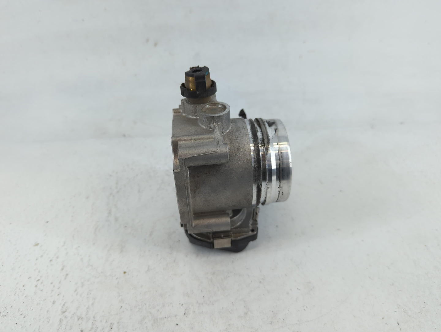 2012-2016 Bmw 328i Throttle Body P/N:1354 7588625-02 Fits Fits 2012 2013 2014 2015 2016 2017 2018 OEM Used Auto Parts - Oemu