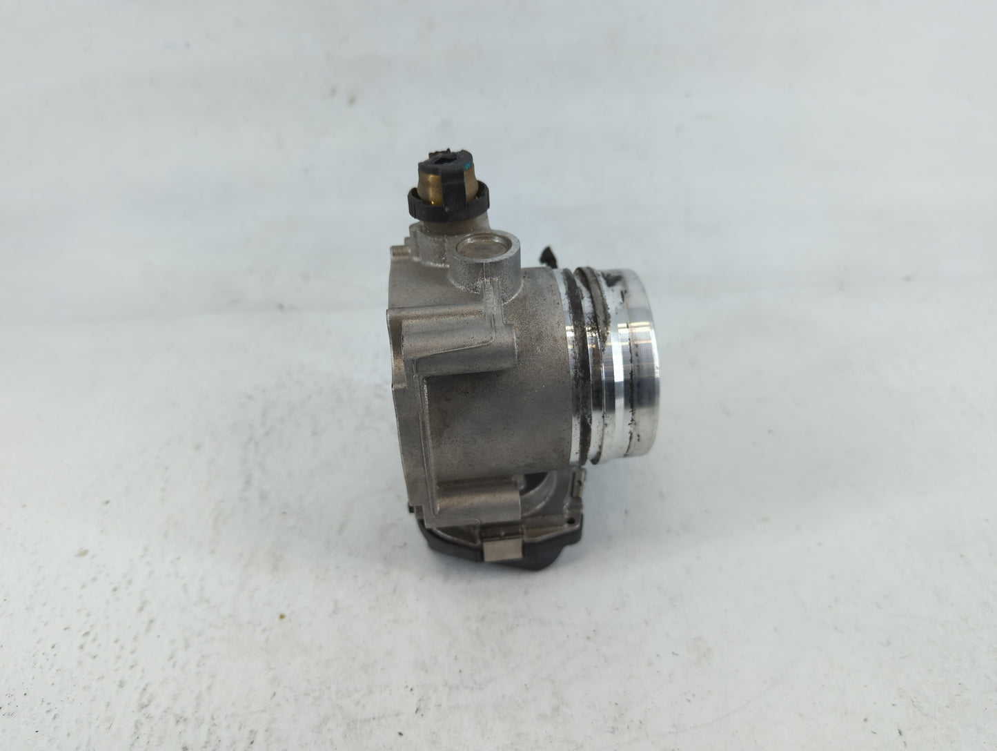 2012-2016 Bmw 328i Throttle Body P/N:1354 7588625-02 Fits Fits 2012 2013 2014 2015 2016 2017 2018 OEM Used Auto Parts - Oemu