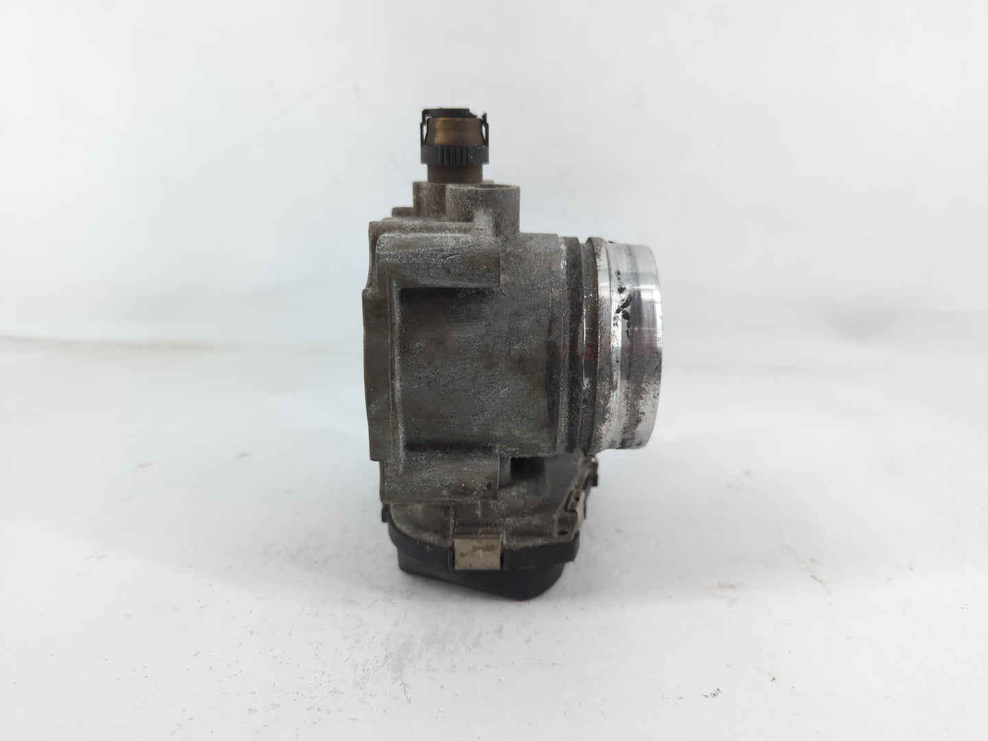 2012-2016 Bmw 328i Throttle Body P/N:A2C53355204 1354 7588625-02 Fits Fits 2012 2013 2014 2015 2016 2017 2018 OEM Used Auto 