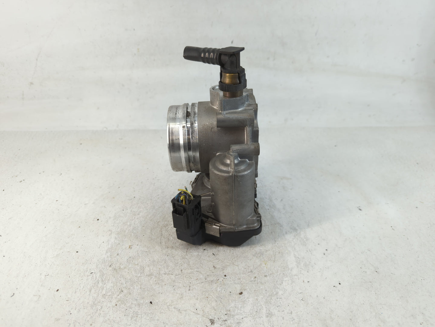 2012-2016 Bmw 328i Throttle Body P/N:A2C53355204 1354 7588625-02 Fits Fits 2012 2013 2014 2015 2016 2017 2018 OEM Used Auto 