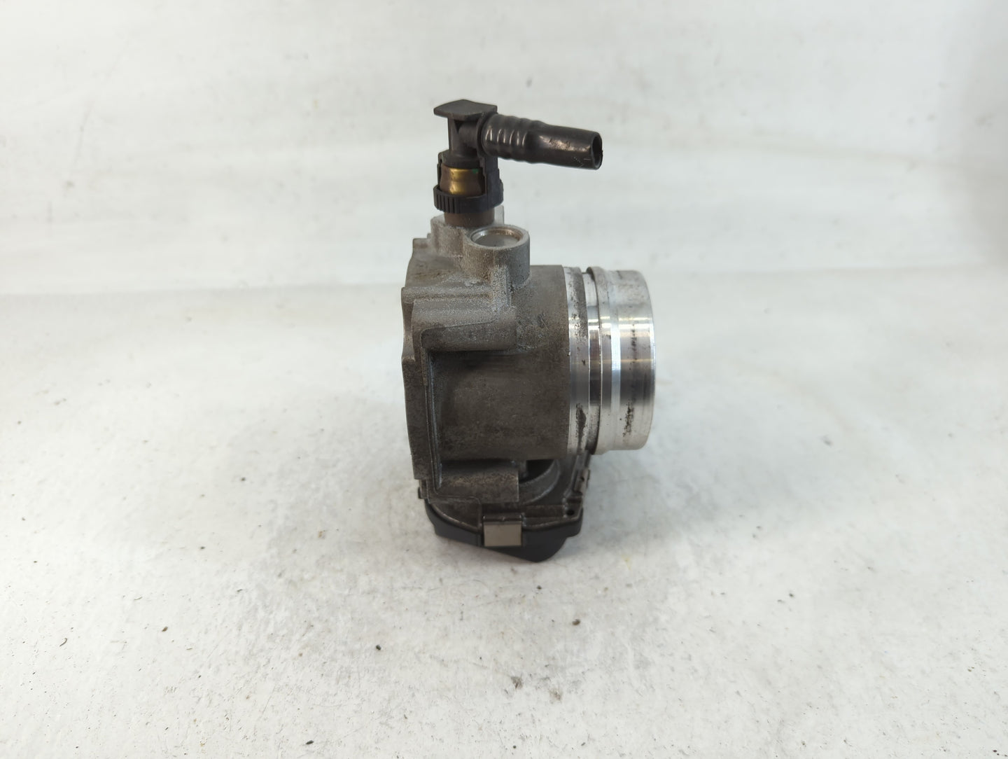 2012-2016 Bmw 328i Throttle Body P/N:A2C53355204 1354 7588625-02 Fits Fits 2012 2013 2014 2015 2016 2017 2018 OEM Used Auto 