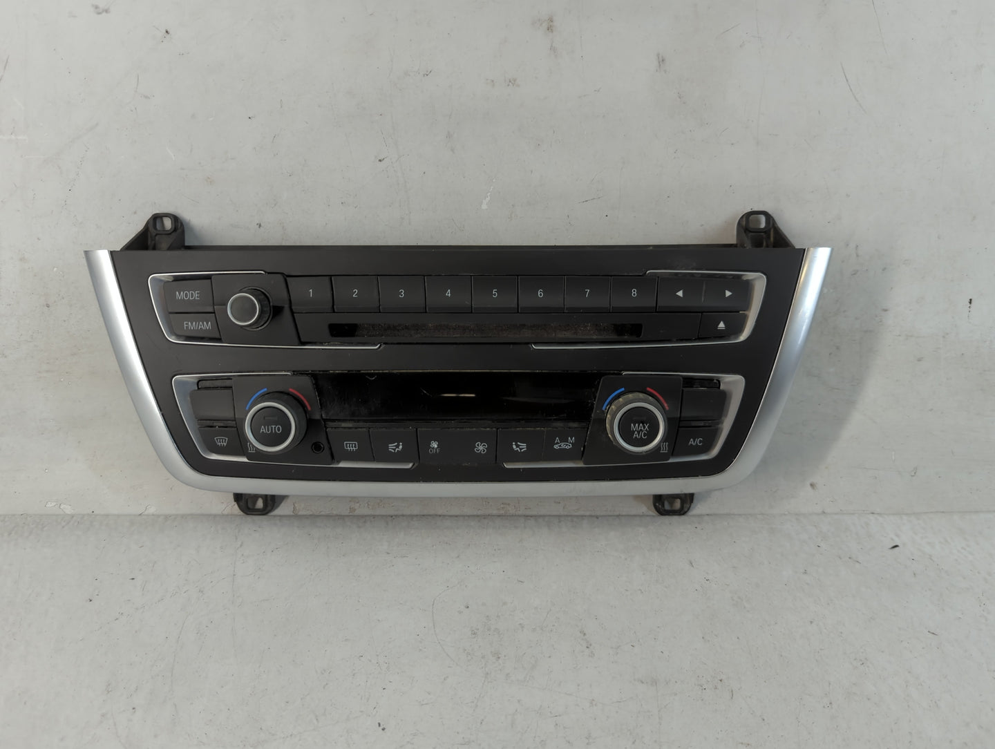 2011-2013 Bmw 328i Climate Control Module Temperature AC/Heater Replacement P/N:173 138 10 Fits Fits 2011 2012 2013 OEM Used