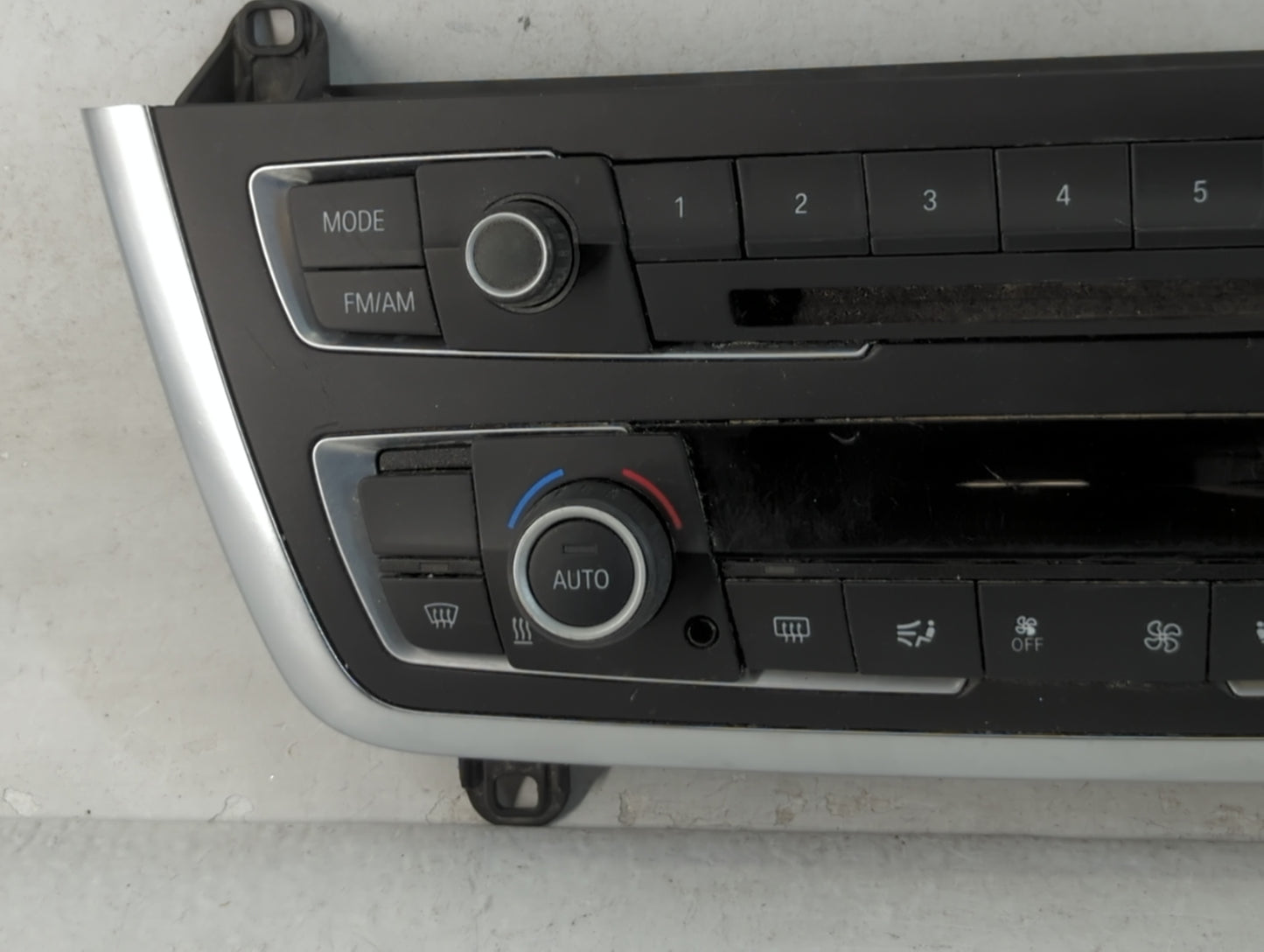 2011-2013 Bmw 328i Climate Control Module Temperature AC/Heater Replacement P/N:173 138 10 Fits Fits 2011 2012 2013 OEM Used