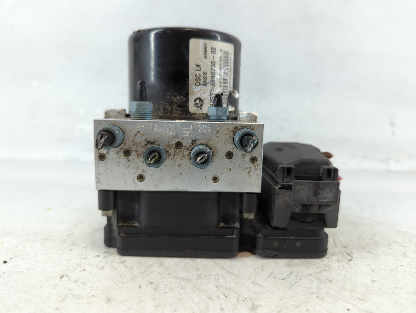 2012-2013 Bmw 328i ABS Pump Control Module Replacement P/N:3451-6860730-02 Fits Fits 2012 2013 OEM Used Auto Parts - Oemused