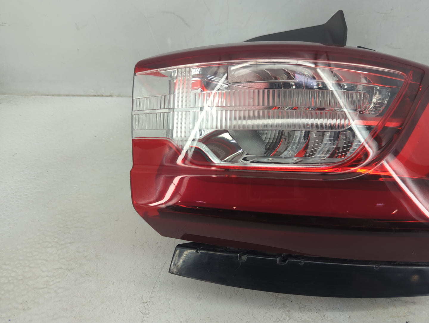 2012-2015 Bmw 335i Tail Light Assembly Passenger Right OEM P/N:079644747 84618032 Fits Fits 2012 2013 2014 2015 OEM Used Aut