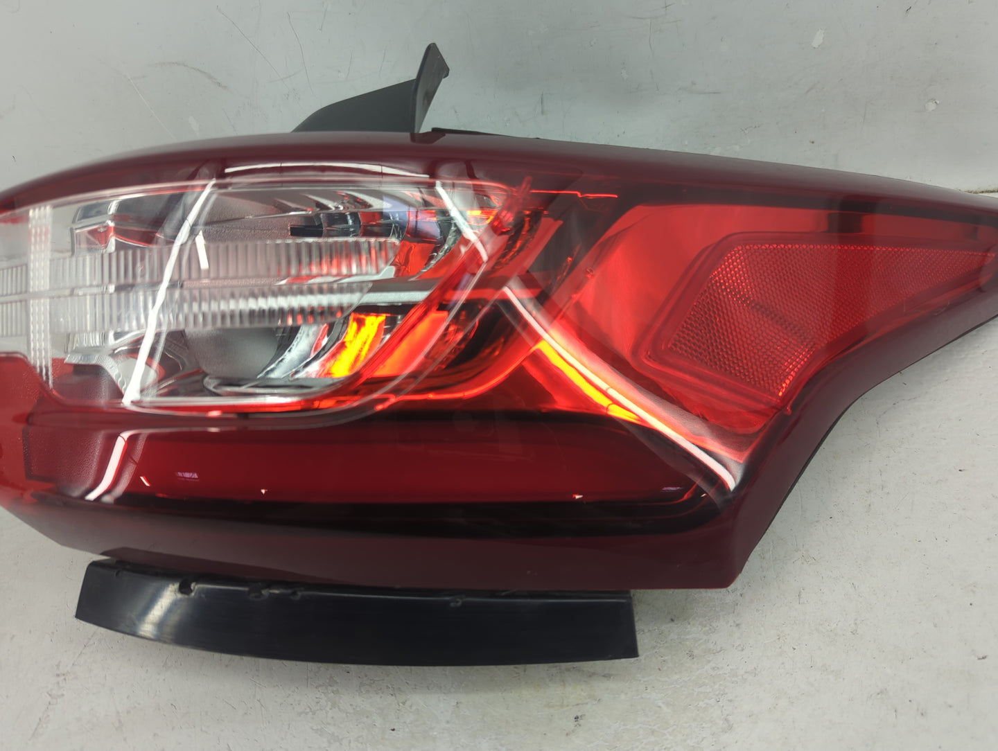 2012-2015 Bmw 335i Tail Light Assembly Passenger Right OEM P/N:079644747 84618032 Fits Fits 2012 2013 2014 2015 OEM Used Aut