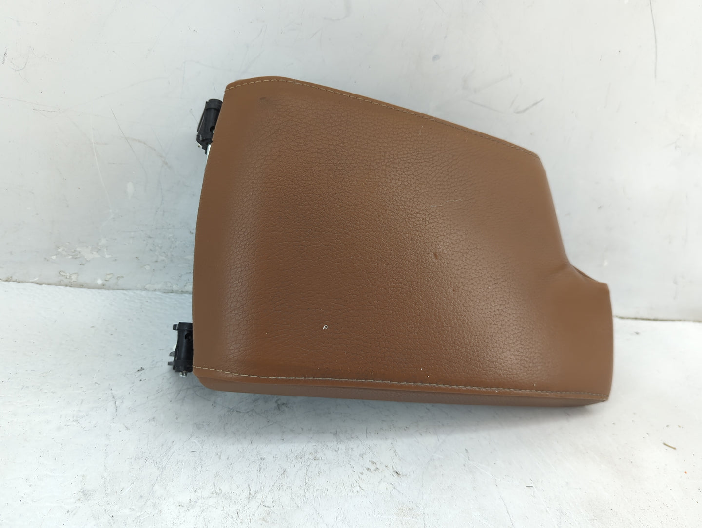 2012-2015 Bmw 335i Center Console Armrest Cover Lid Fits Fits 2012 2013 2014 2015 2016 2017 2018 2019 OEM Used Auto Parts - 