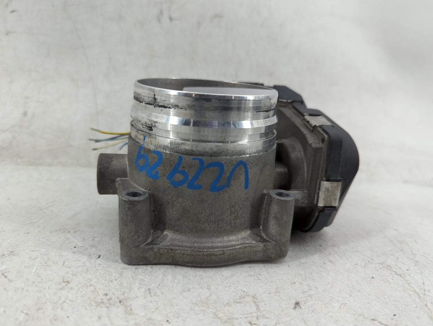 2011-2015 Bmw 335i Throttle Body P/N:7597871-02 A2C83004100 Fits Fits 2010 2011 2012 2013 2014 2015 2016 2017 2018 2019 2020