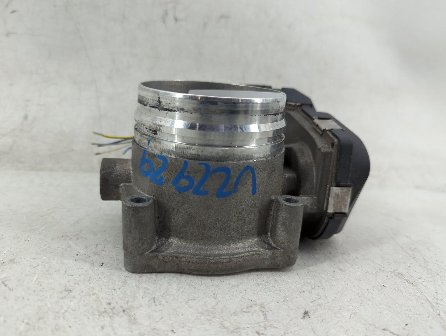 2011-2015 Bmw 335i Throttle Body P/N:7597871-02 A2C83004100 Fits Fits 2010 2011 2012 2013 2014 2015 2016 2017 2018 2019 2020