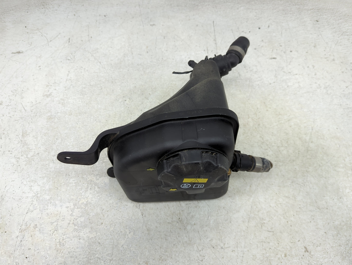 2011-2013 Bmw 335i Radiator Coolant Overflow Expansion Tank Bottle - Oemusedautoparts1.com