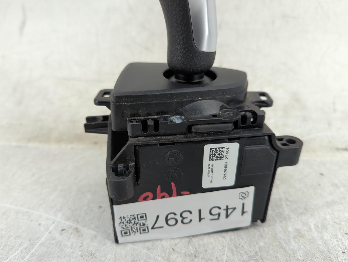 2013 Bmw 335i Floor Console Assembly Shifter - Oemusedautoparts1.com