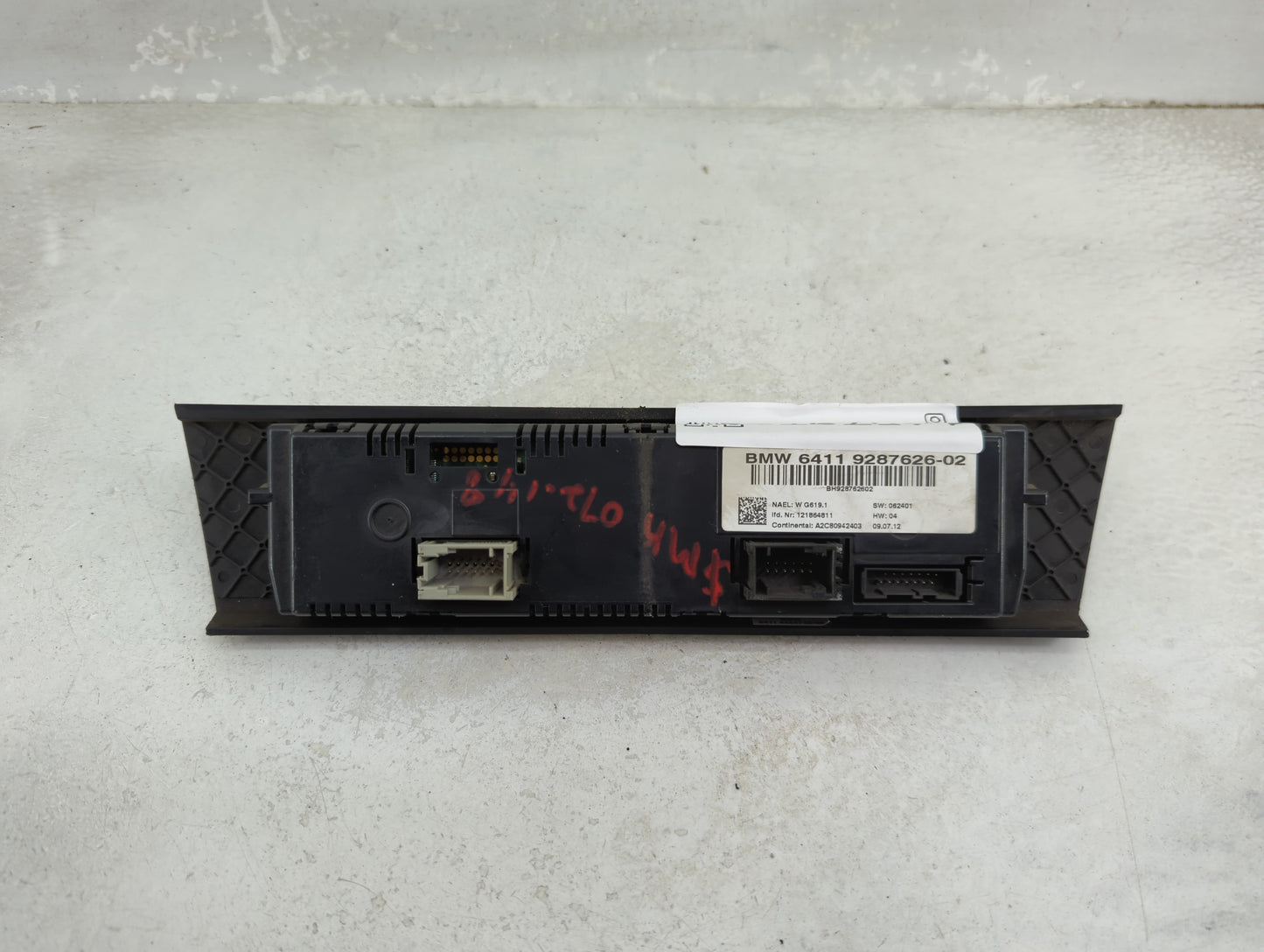 2011-2013 Bmw 335i Climate Control Module Temperature AC/Heater Replacement P/N:9287626-02 Fits Fits 2011 2012 2013 OEM Used