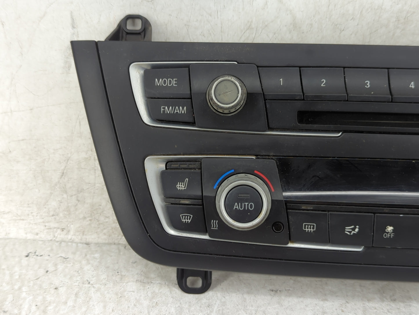 2012-2014 Bmw 335i Climate Control Module Temperature AC/Heater Replacement P/N:9261103-02 Fits Fits 2012 2013 2014 OEM Used