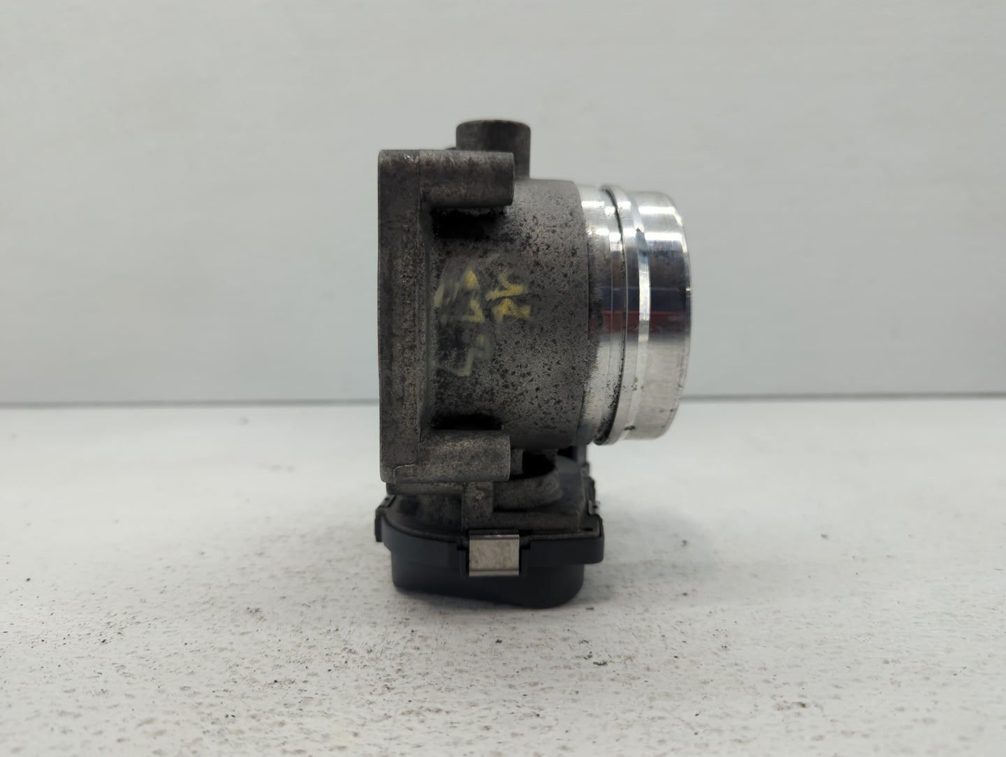2011-2015 Bmw 335i Throttle Body P/N:1354 759787-02 1354 7597871-01 Fits OEM Used Auto Parts - Oemusedautoparts1.com