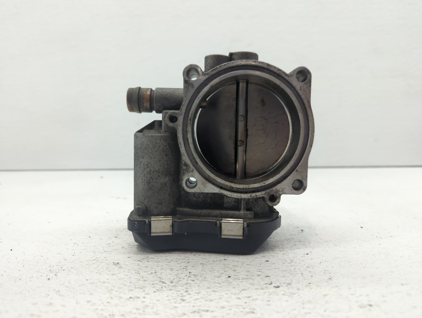 2011-2015 Bmw 335i Throttle Body P/N:1354 759787-02 1354 7597871-01 Fits OEM Used Auto Parts - Oemusedautoparts1.com